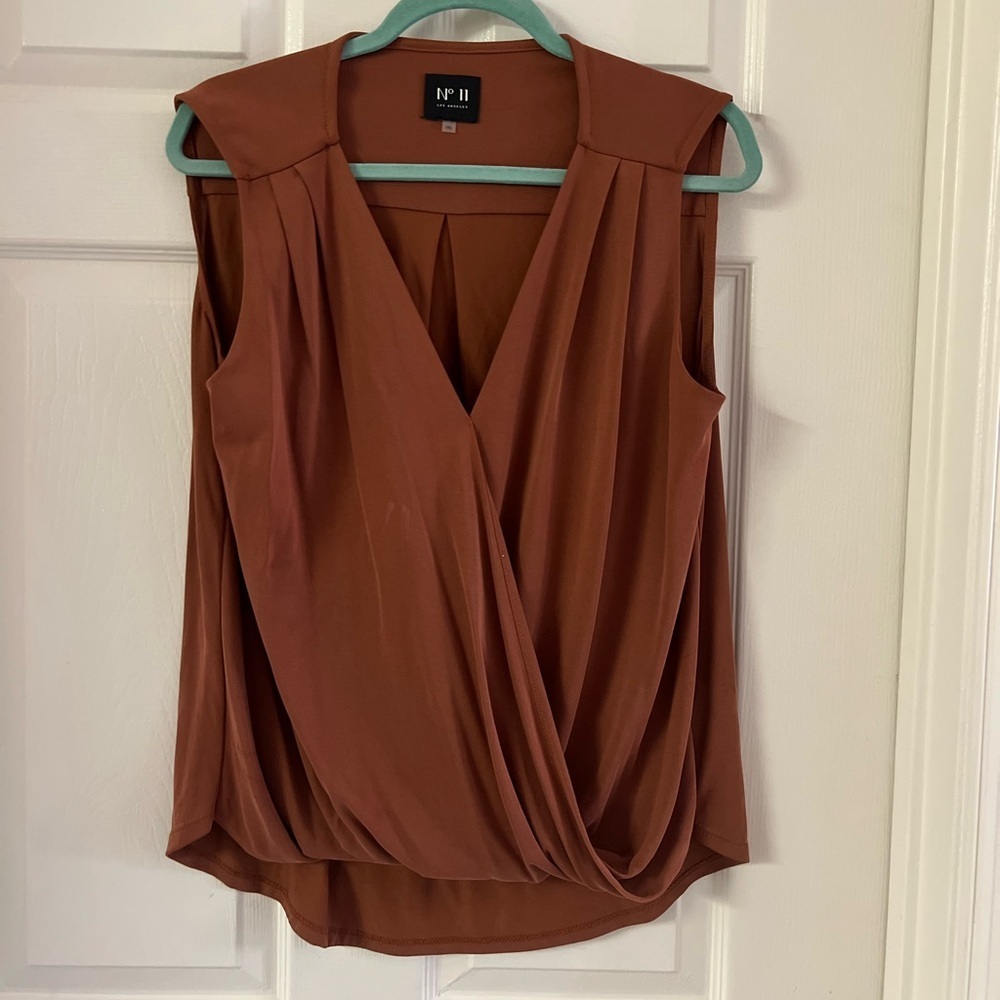 Rust Sleeveless Drape Front Top. No 11 Los Angeles. EUC! Size Large.
